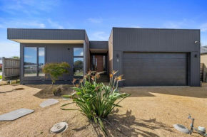 Sandy Feet Retreat, Inverloch